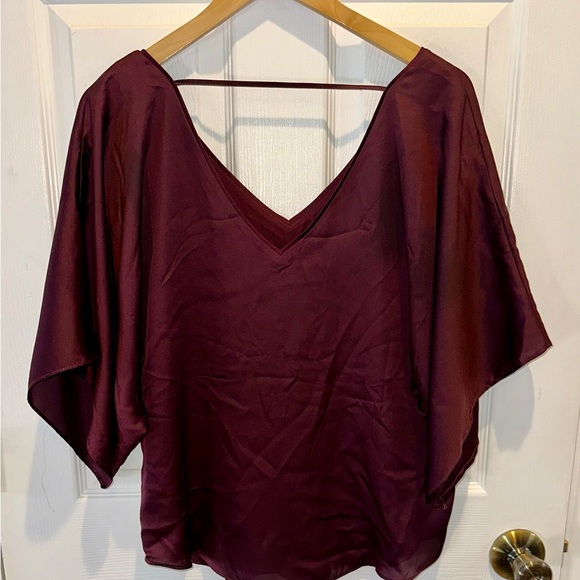 White House Black Market Silk Blend Blouse Embroidered Floral Kimono Size S NWT - Picture 3 of 9